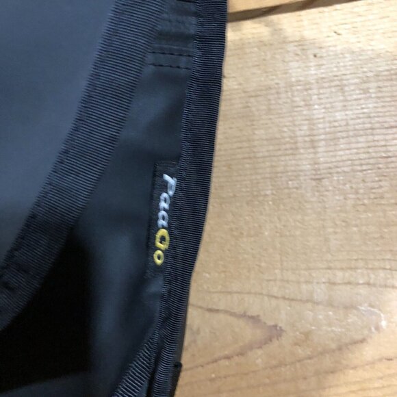 NEW Paago Works Focus Camera Shoulder Backpack Bag Padded Water Resistant Black - Picture 5 of 12